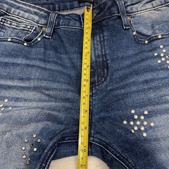 Md. Blue skinny jeans with bling size 28 - Picture 13 of 17